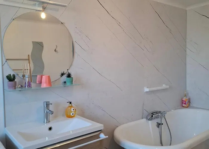 Les Passiflores - D'hotes Bed & Breakfast Pornic